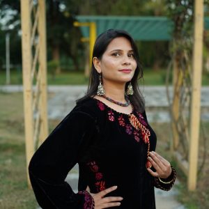 Layla-Black Velvet Dress